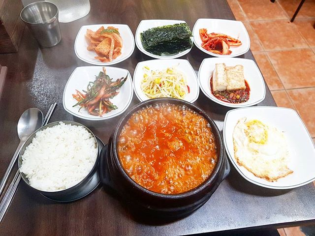 엄마손식당 - 경북, 봉화 | 맛집검색 식신
