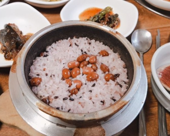 송화식당 , 충북 보은군 보은읍 삼산제방로 15