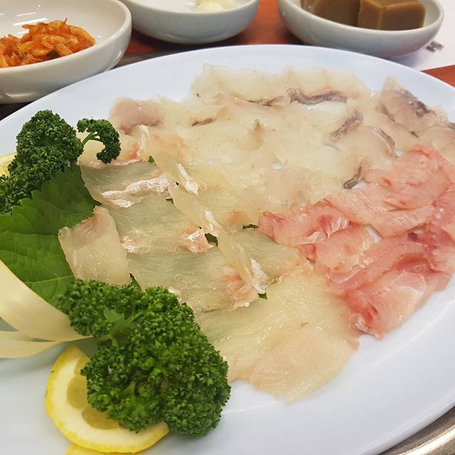 동해산 새우구이 - 서울 강남, 청담동 | 맛집검색 식신