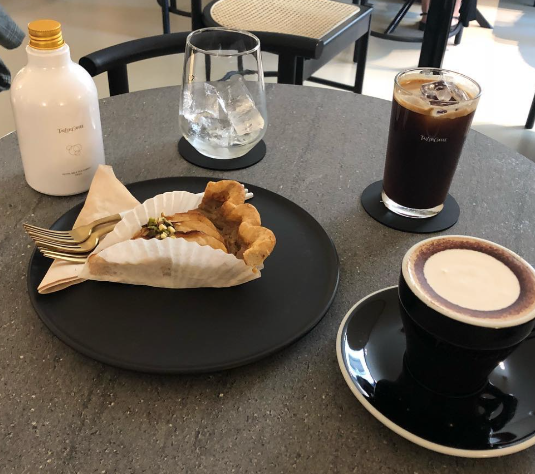 테일러커피 신사점 인스타그램 검색 결과