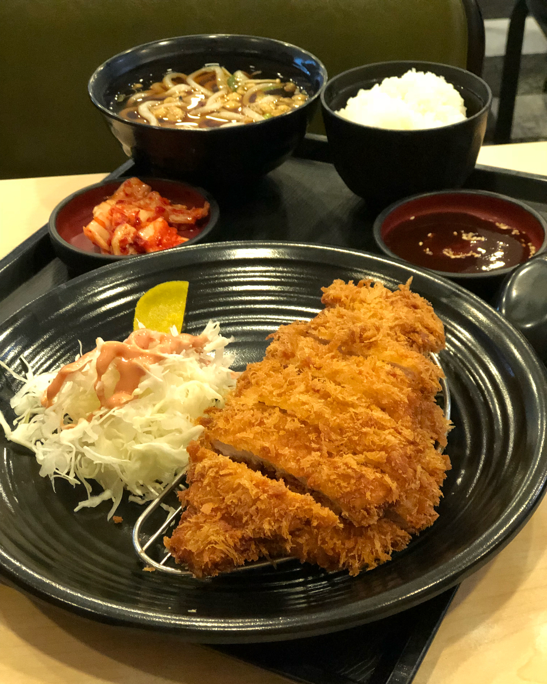 출처 : 본찌돈까스 인스타그램 검색 결과