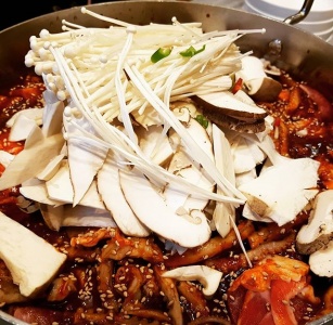 외바우 안강본점 매장 사진, 경상북도 경주시 안강읍 구부랑3길 12