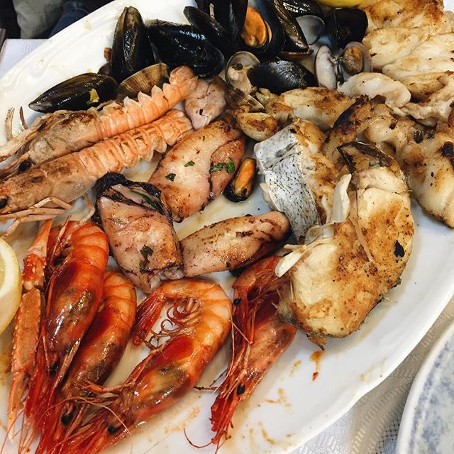 출처 : nadechedezwart님 인스타그램