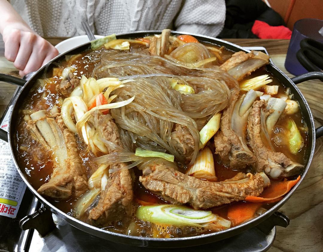 출처 : 신돈조선별관 인스타그램 검색 결과