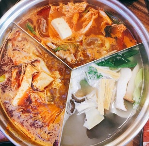 천지샤브샤브건대본점 매장 사진, 서울특별시 광진구 동일로18길 52