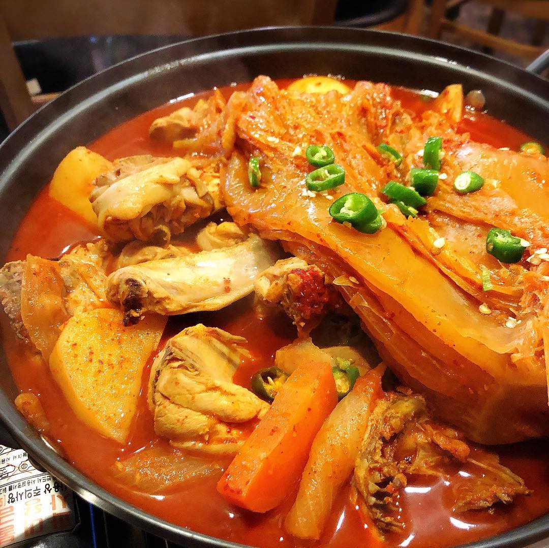 출처 : 차영자 천년묵은지닭볶음탕 본점 인스타그램 검색 결과