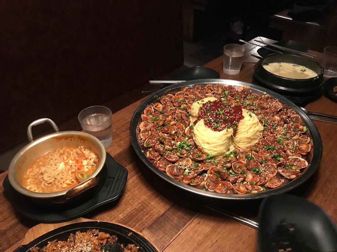 무쇠김치삼겹 - 서울 강북, 홍대 | 맛집검색 식신