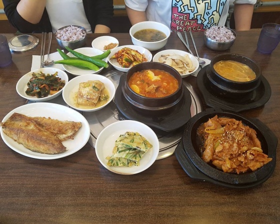 엄마손맛 , 서울특별시 강남구 논현로175길 68