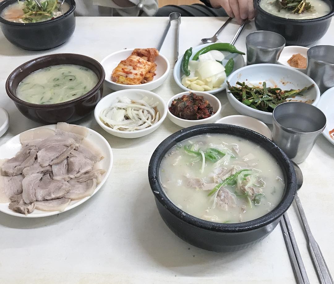 출처 : 밀양돼지국밥 인스타그램 검색 결과