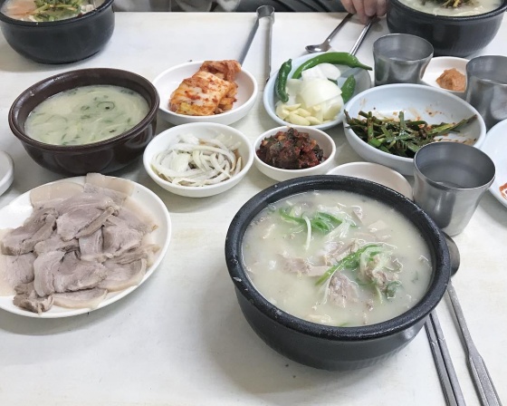 밀양돼지국밥 , 대구광역시 남구 대명로 99