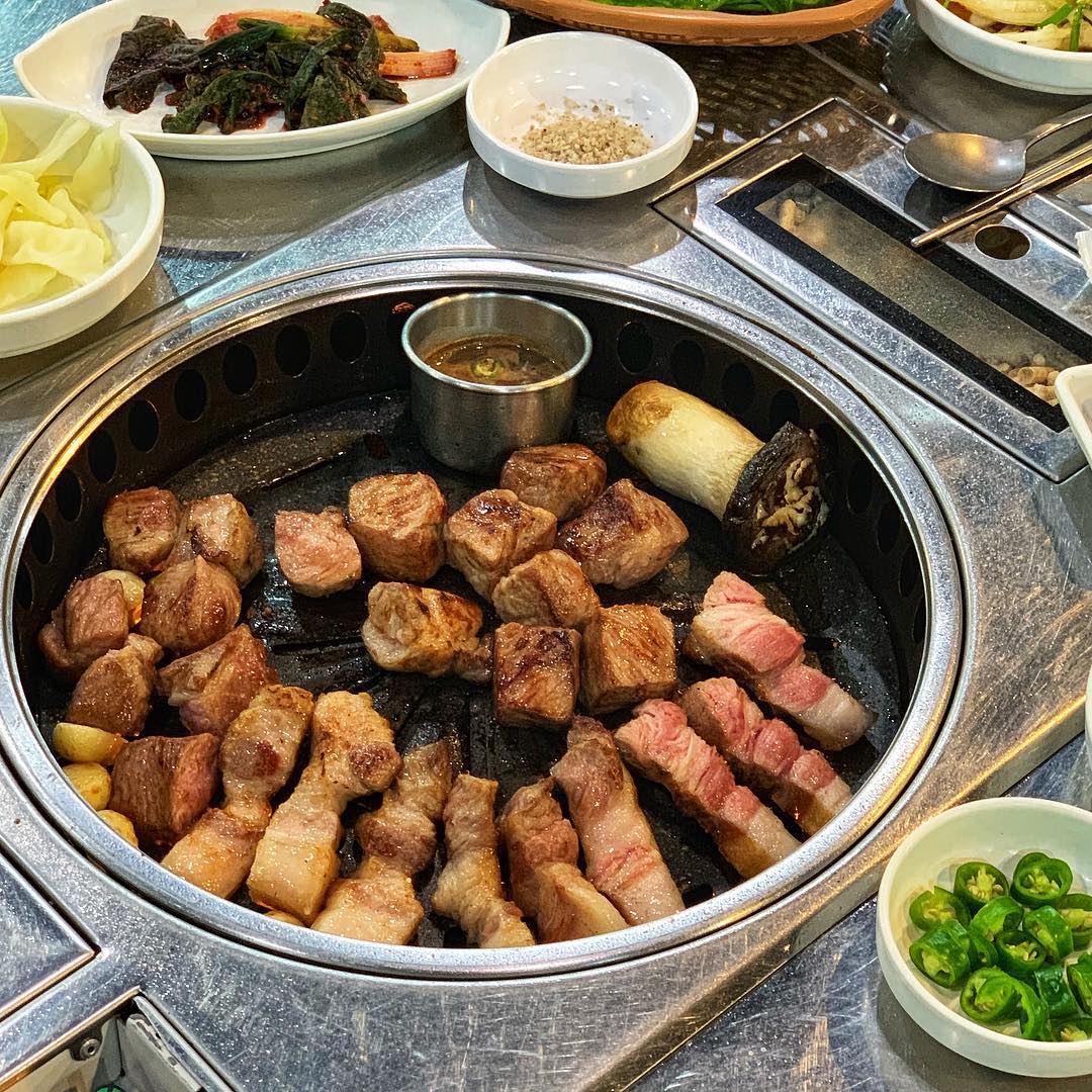 돈사촌노형점 - 제주, 제주시내 | 맛집검색 식신