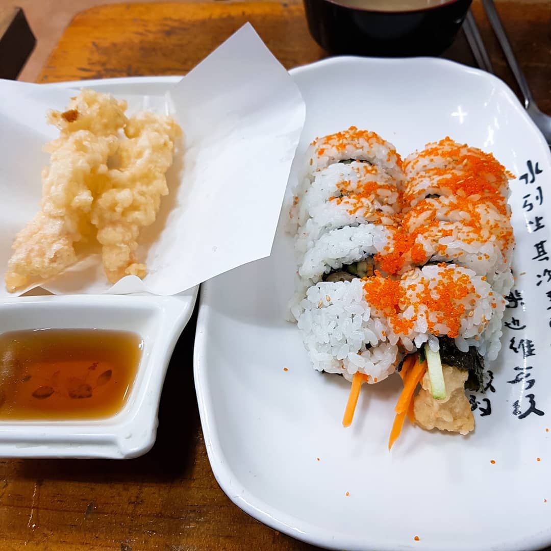 출처 : 대왕김밥전대정문 인스타그램 검색 결과