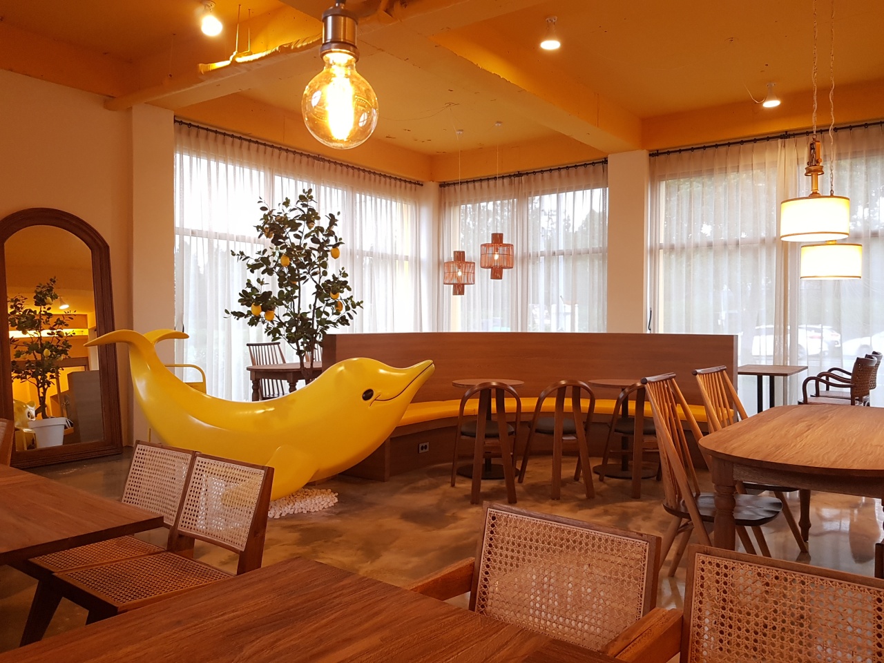 place_img
