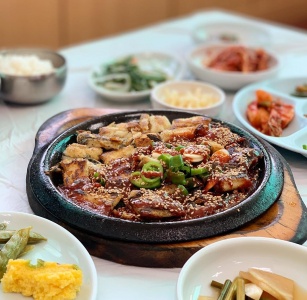 달반늘 매장 사진, 경상남도 남해군 삼동면 죽방로 99