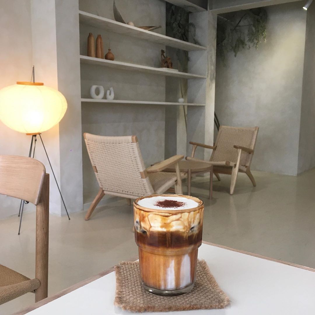 이월로스터스 성수점|성수/서울숲/뚝섬맛집, 카페/디저트맛집, 식신 대한민국 No.1 맛집검색,맛집추천