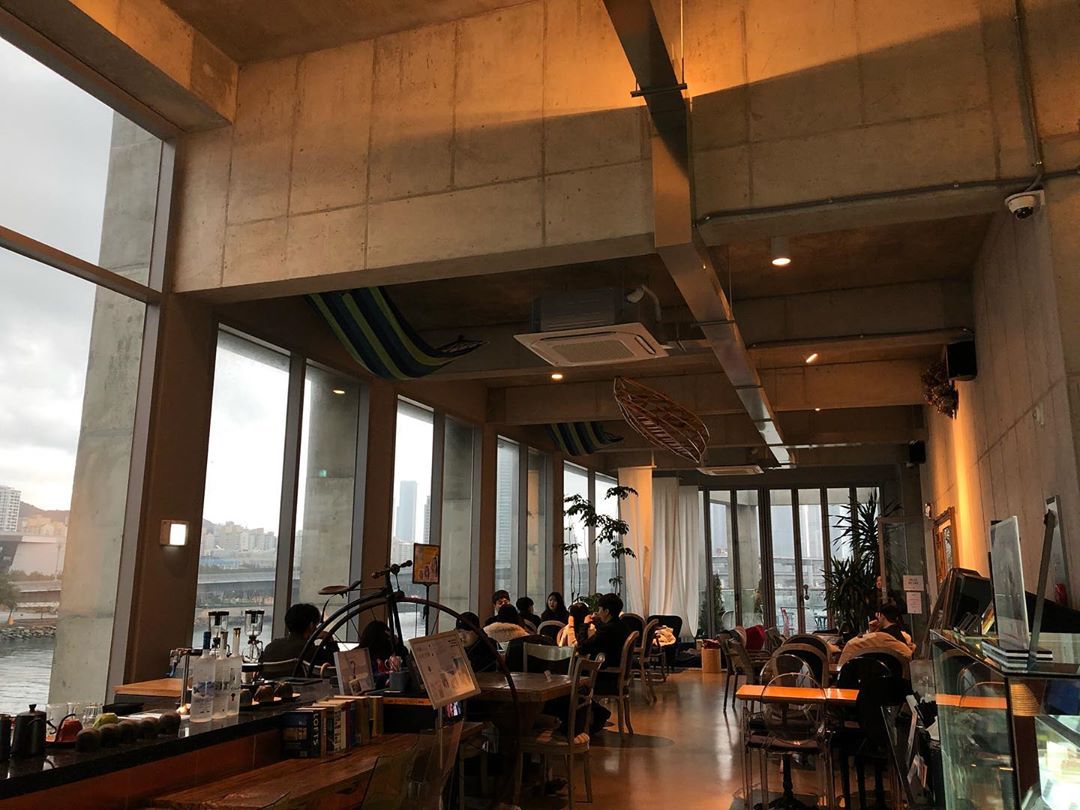 place_img