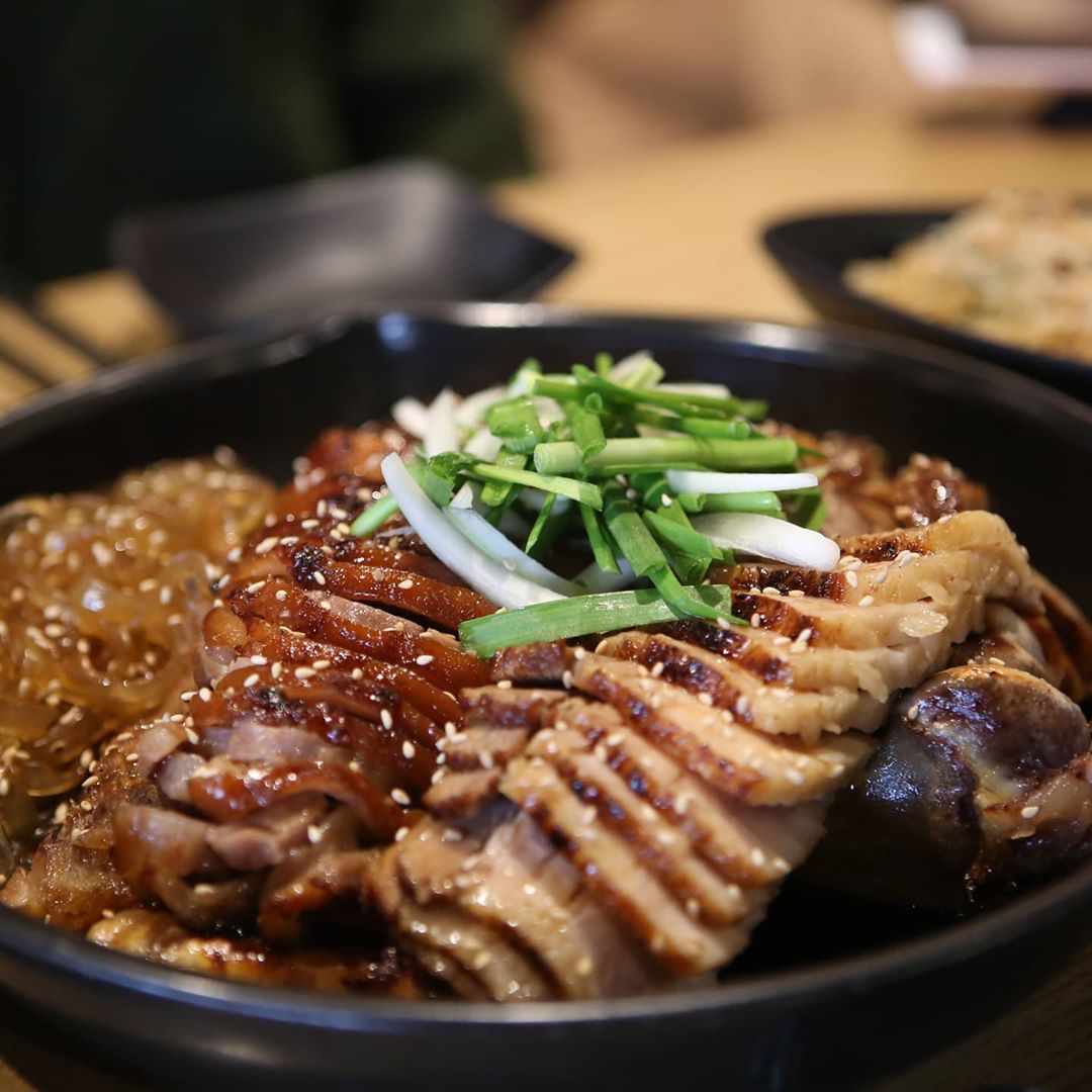 출처 : 마왕족발 정자동본점 인스타그램 검색 결과