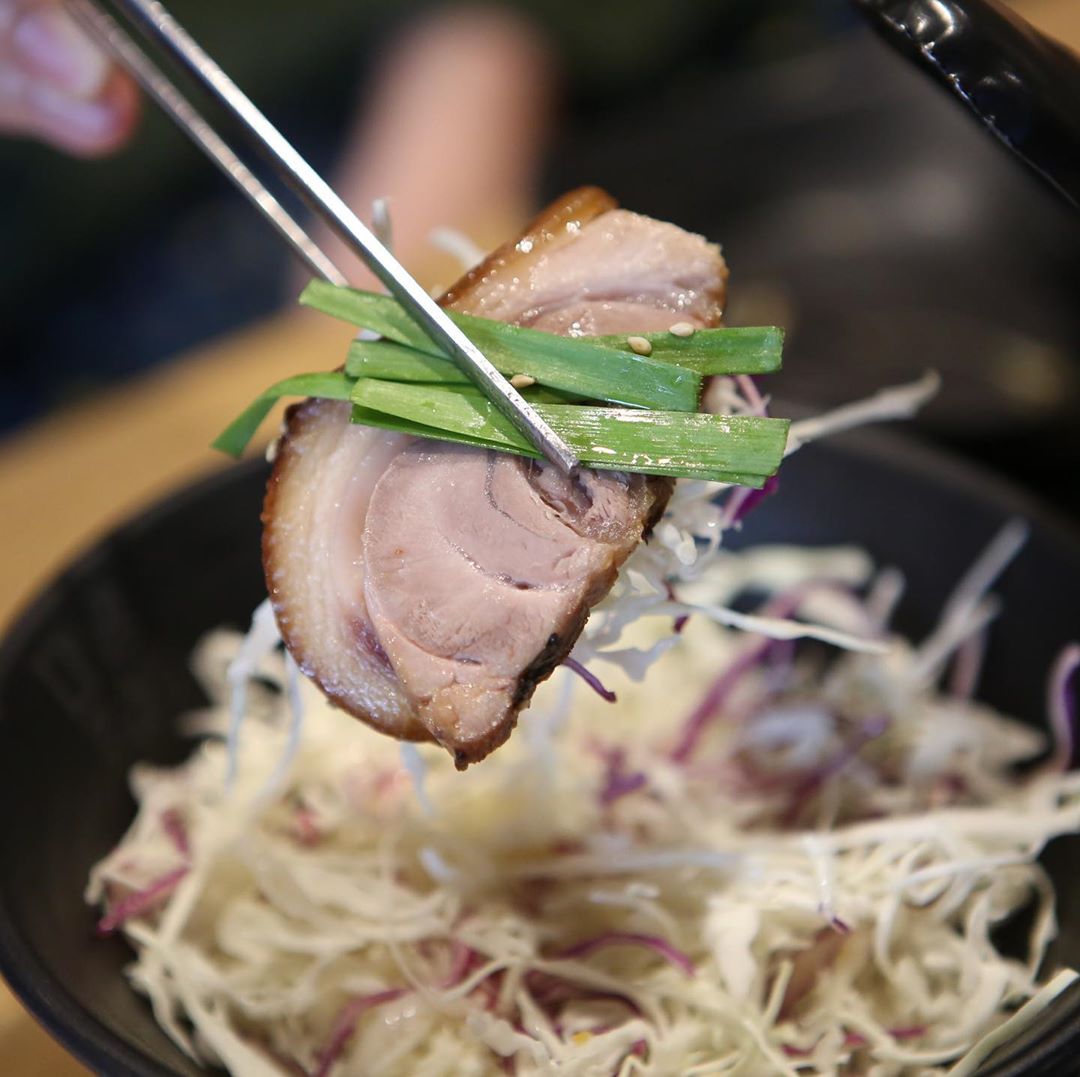 출처 : 마왕족발 정자동본점 인스타그램 검색 결과