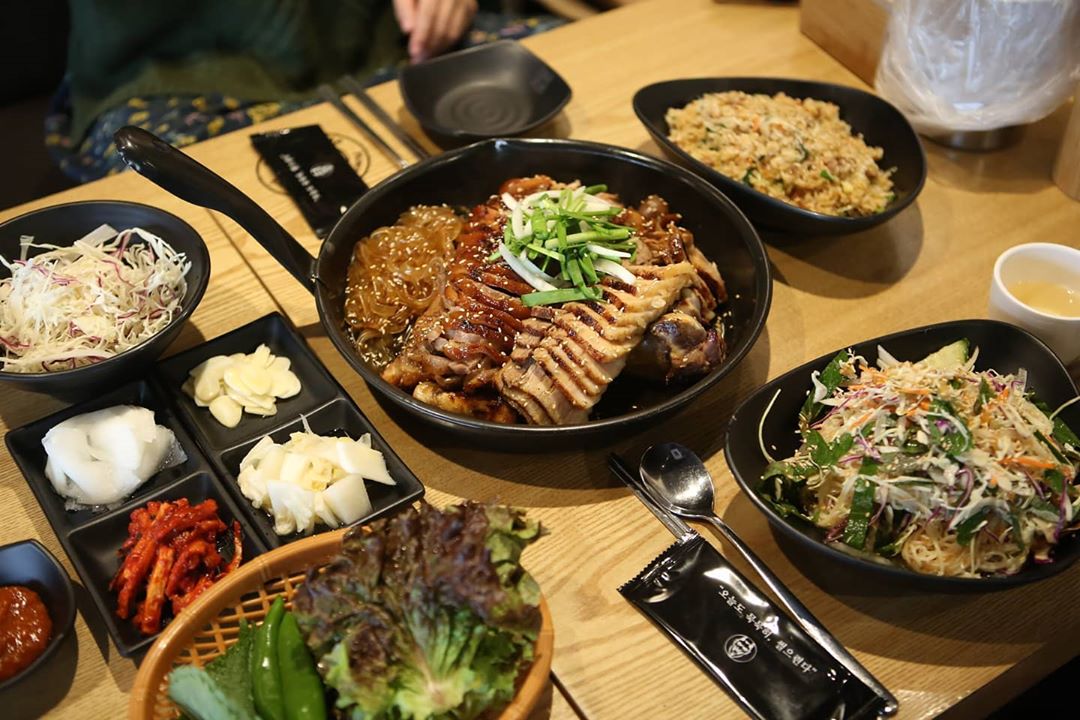 출처 : 마왕족발 정자동본점 인스타그램 검색 결과