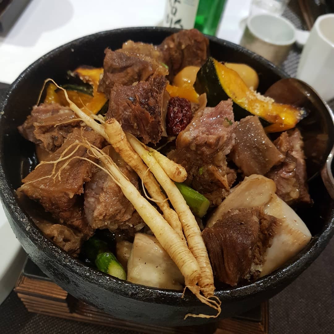 출처 : 경복궁 블랙 여의도IFC몰점 인스타그램 검색 결과