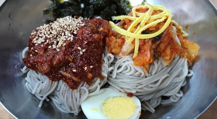가슴 속까지 시원한 막국수 맛집