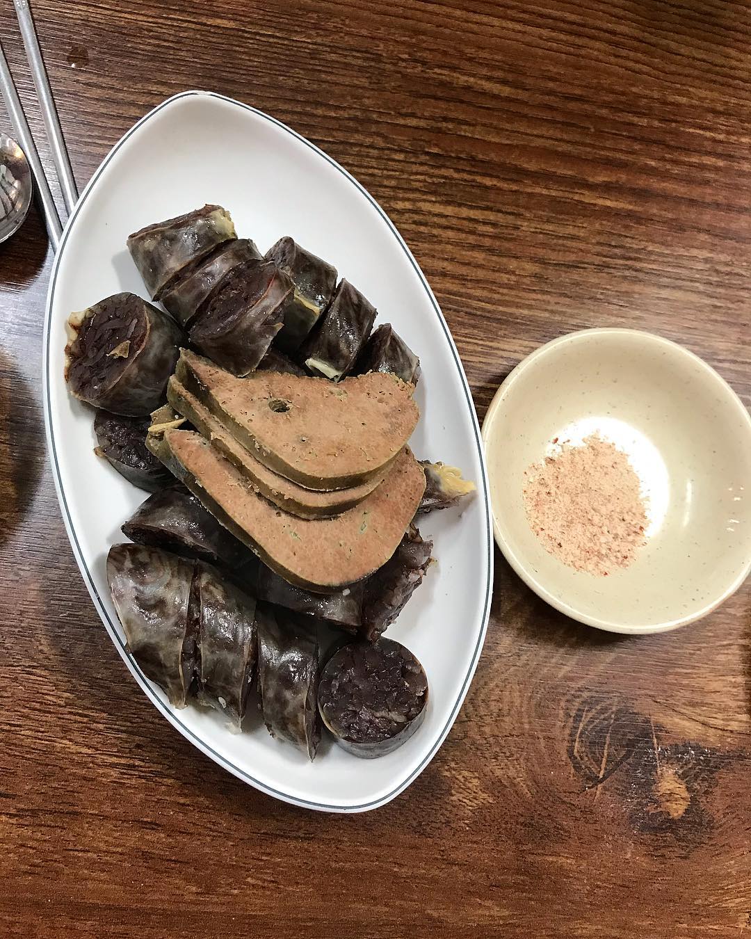 출처 : 제일족발곱창 인스타그램 검색 결과