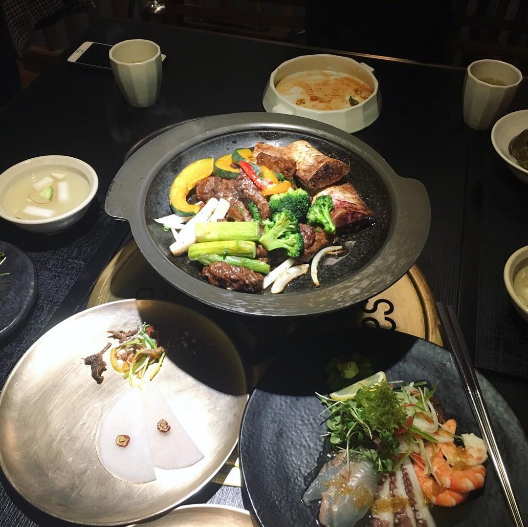 출처 : 경복궁 블랙 삼성오크우드점 인스타그램 검색 결과