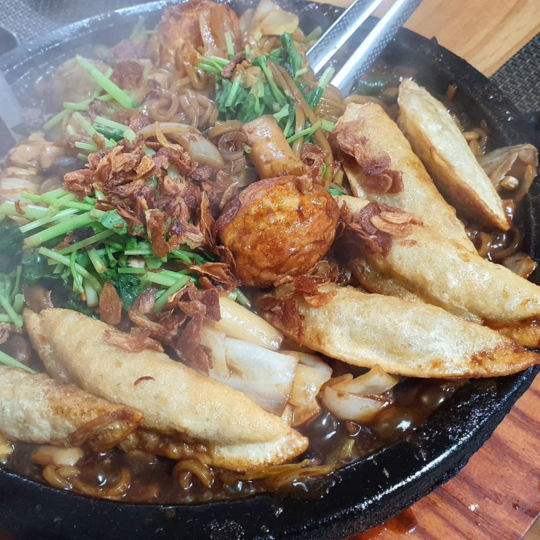 출처 : 남쪽마을돌짜장 인스타그램 검색 결과