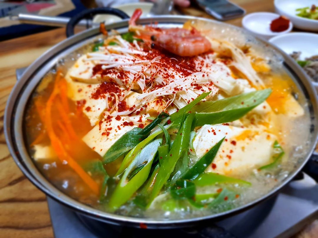 출처 : 산골손두부해물칼국수 인스타그램 검색 결과