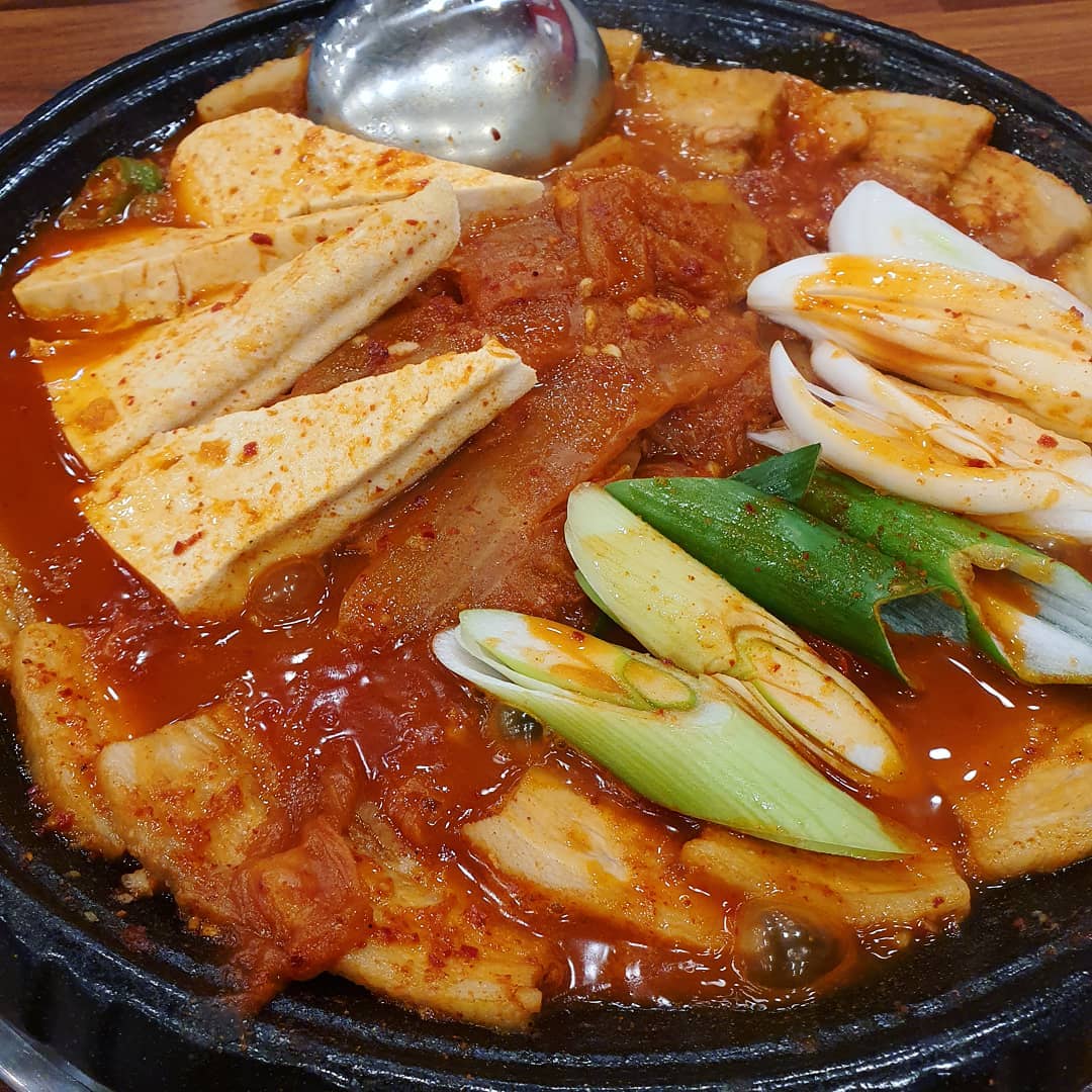 출처 : 차영자 천년묵은지닭볶음탕 양천향교직영점 인스타그램 검색 결과