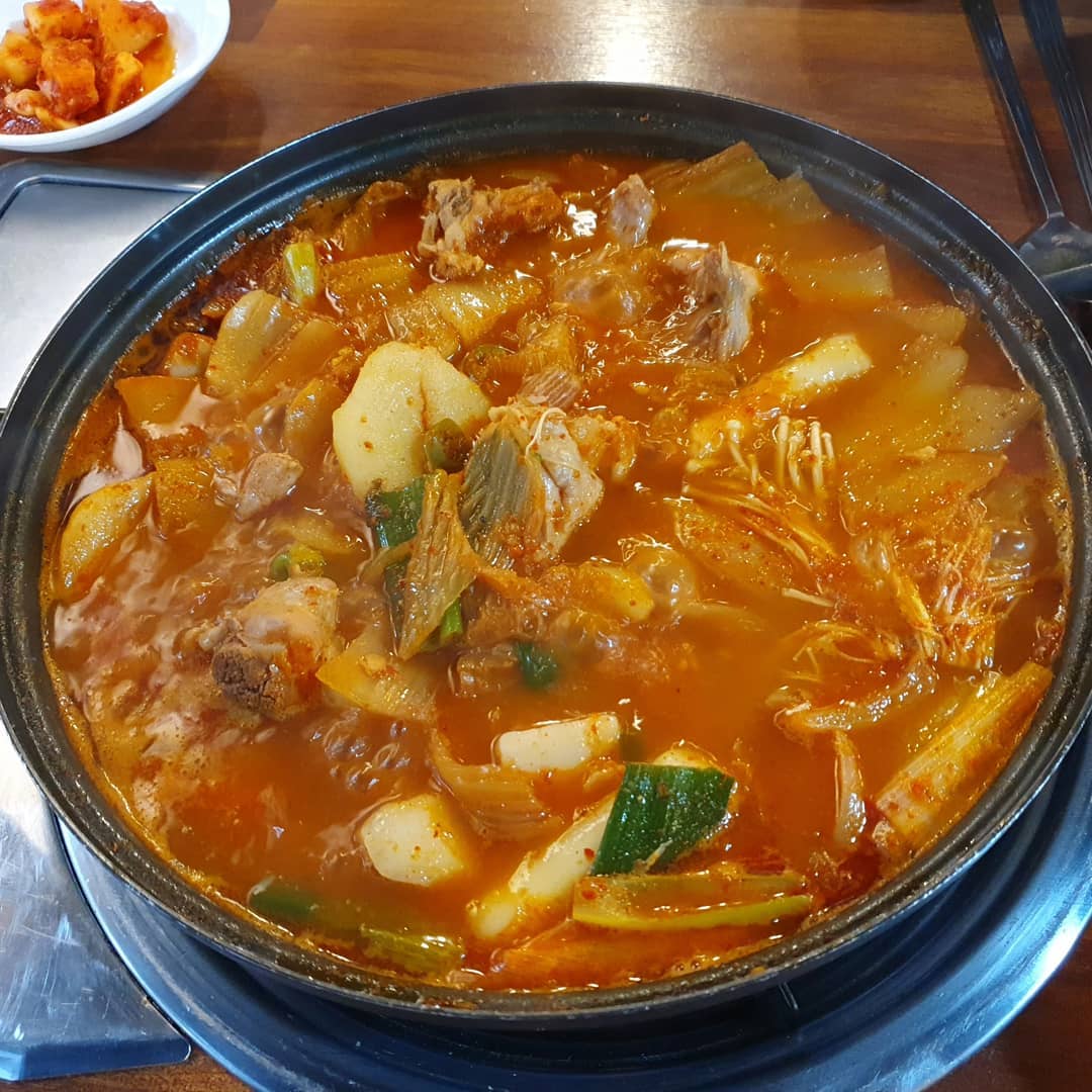 출처 : 차영자 천년묵은지닭볶음탕 양천향교직영점 인스타그램 검색 결과