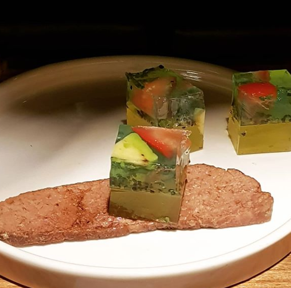 출처 : 오마치슌 공식 인스타그램