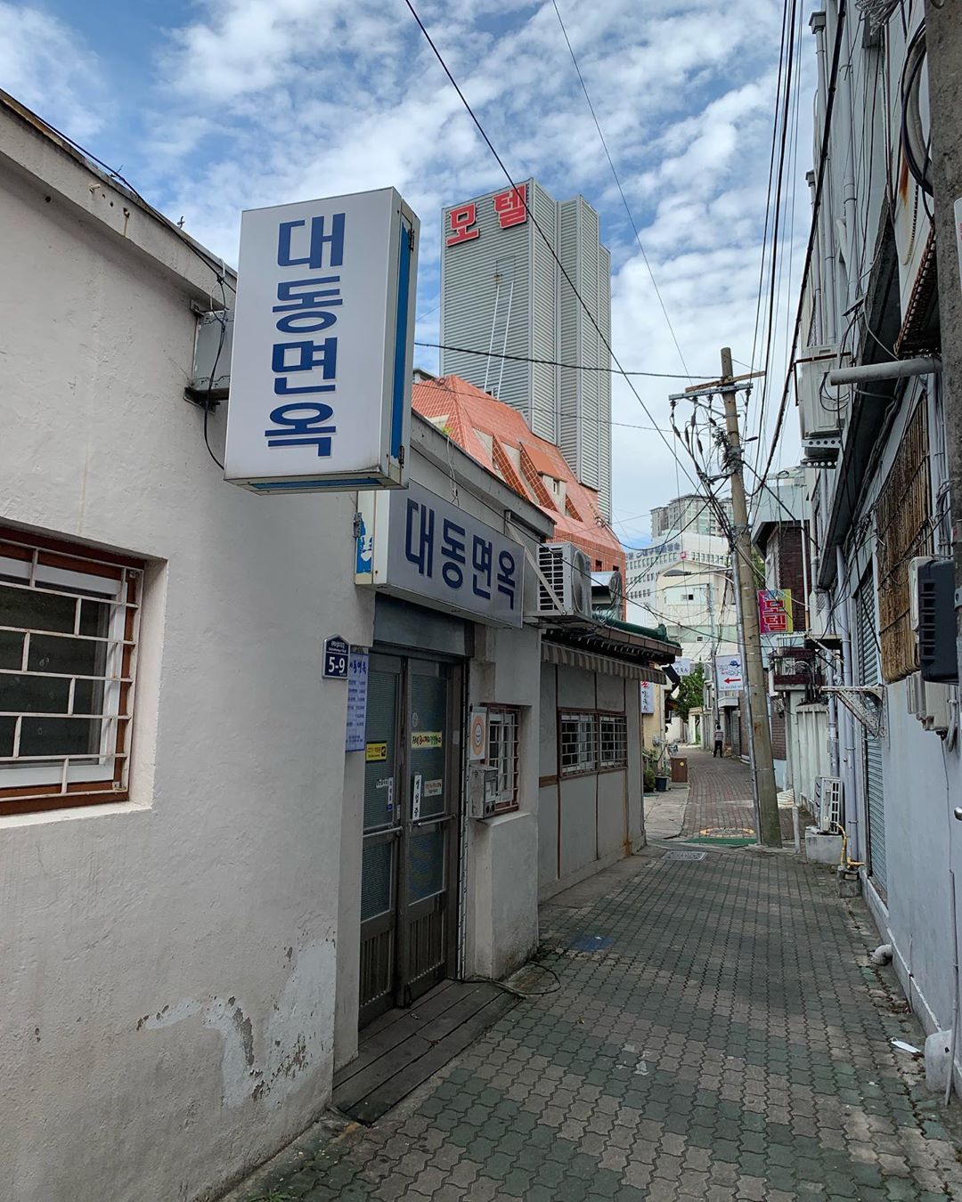 place_img