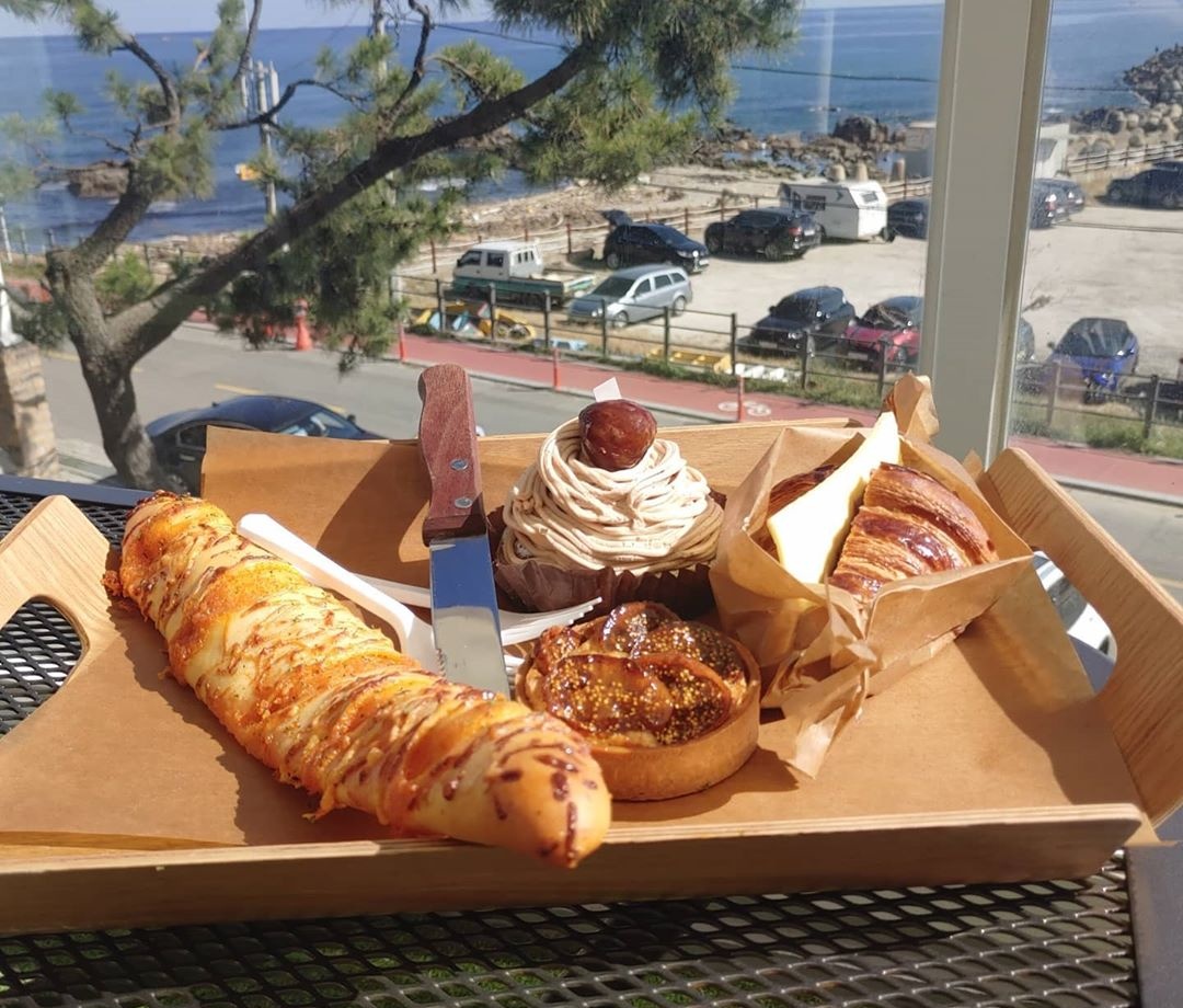 출처 : 바다뷰제빵소 인스타그램 검색 결과