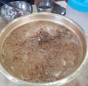 신도칼국수 본점 매장 사진, 대전광역시 동구 대전로825번길 11