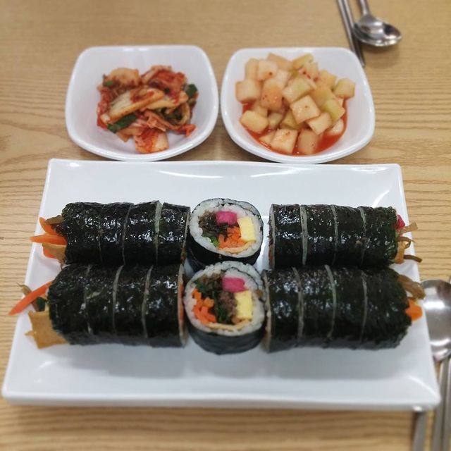 출처 : 장산김밥 인스타그램 검색 결과