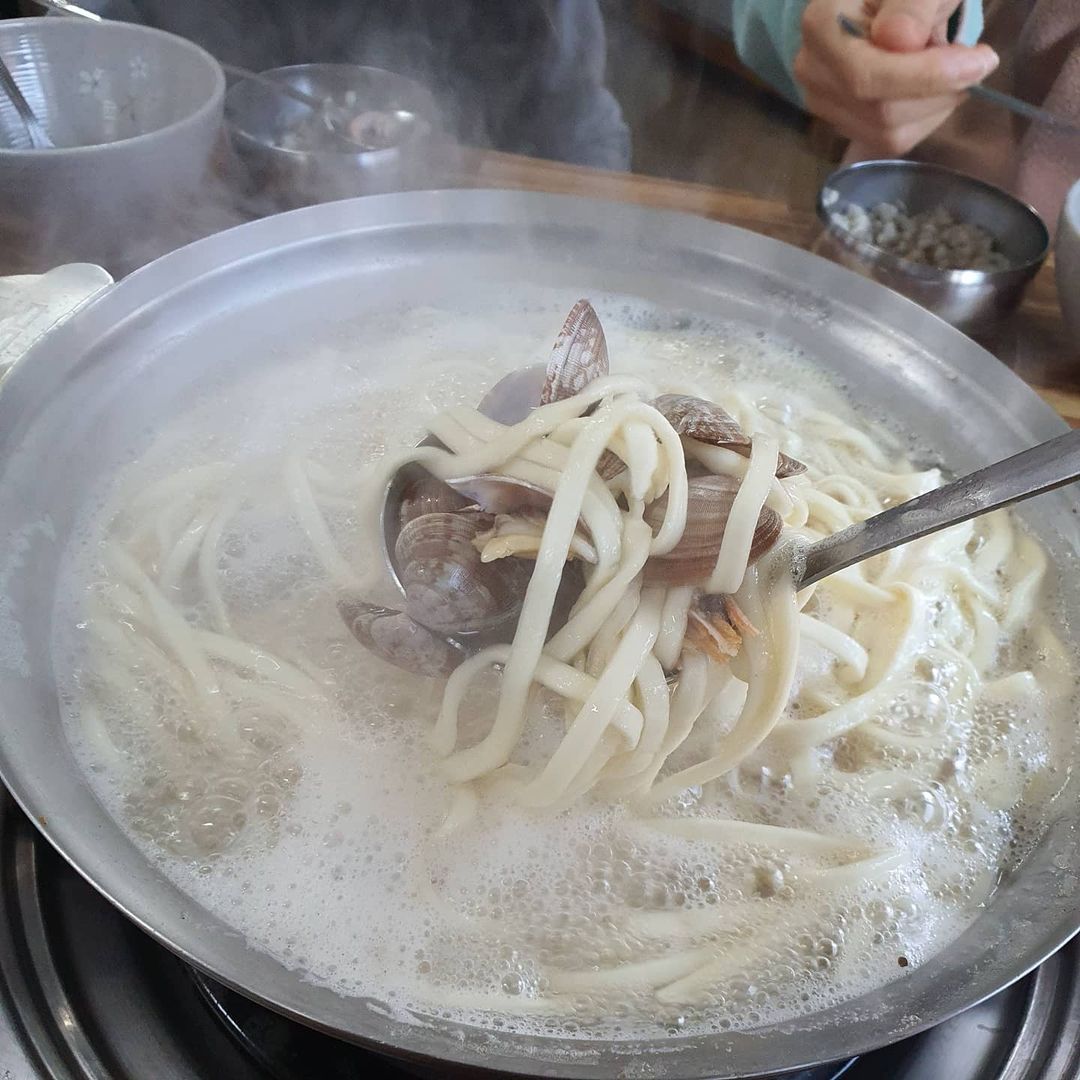 송원칼국수칡냉면 - 경기, 수원-권선구 장안구 | 맛집검색 식신