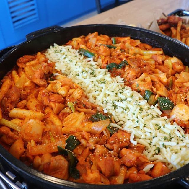 홍춘천치즈닭갈비 일산장항점 - 경기, 일산동구 정발산 백석 | 맛집검색 식신