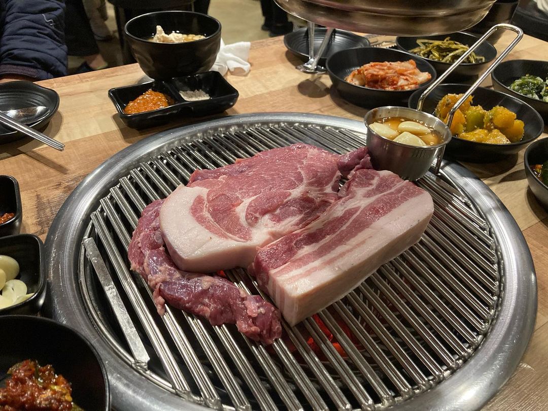 출처 : 제주흑돈세상수라간 표선점 인스타그램 검색 결과