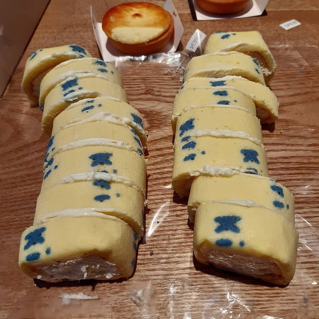 출처 : 끼리 카페 더현대서울점 인스타그램 검색 결과