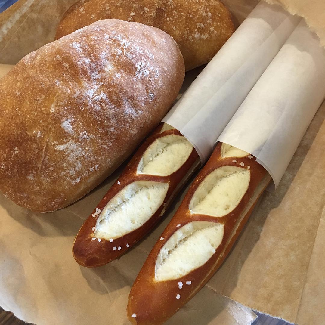 출처 : 폴앤폴리나 더현대서울점 인스타그램 검색 결과