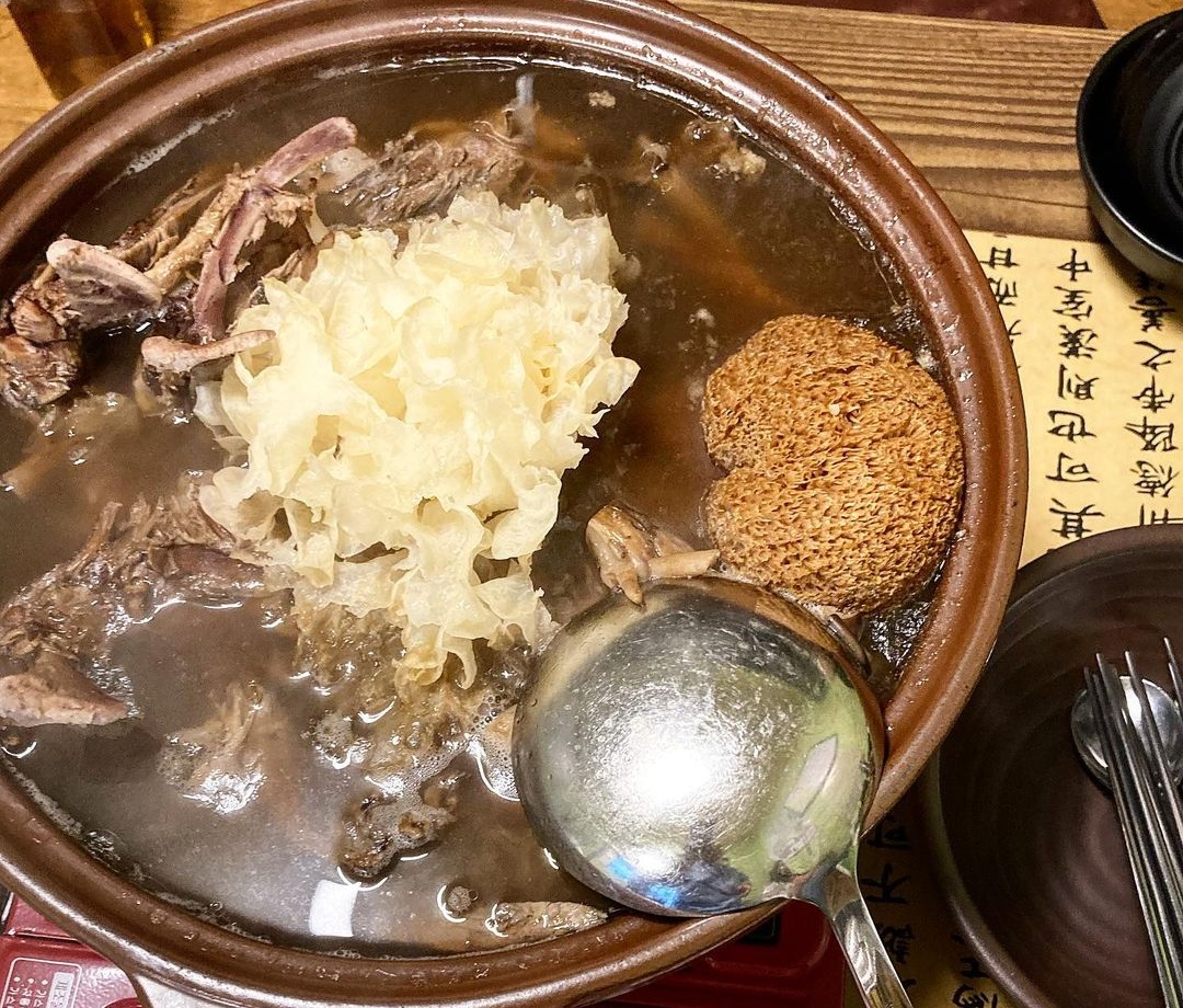 출처 : 심마니약초백숙 인스타그램 검색 결과