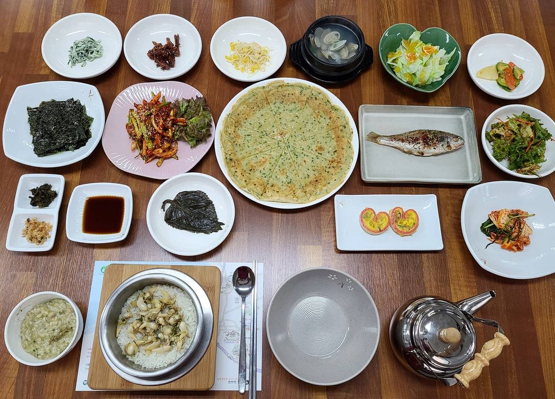 출처 : 모꼬지바지락요리전문점 공식 인스타그램