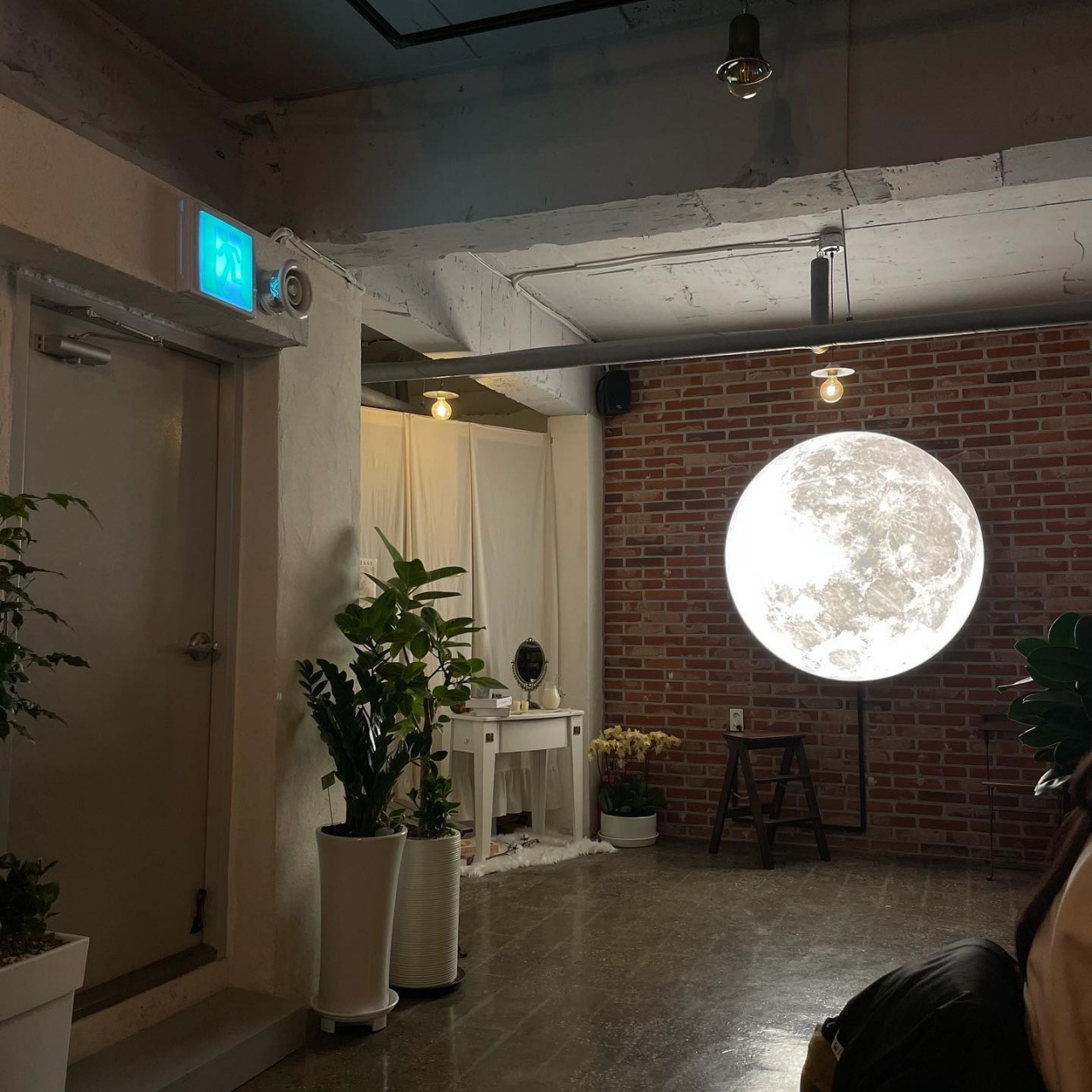 place_img