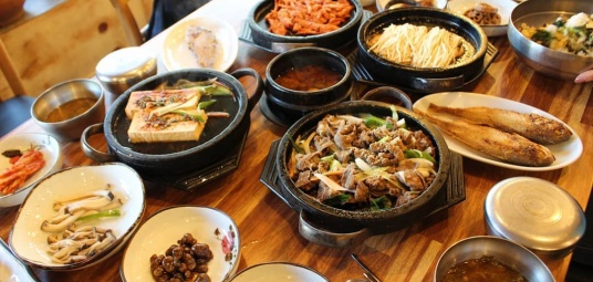 금오산고향촌식당