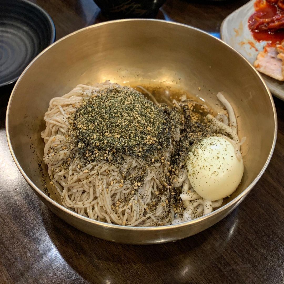 place_img
