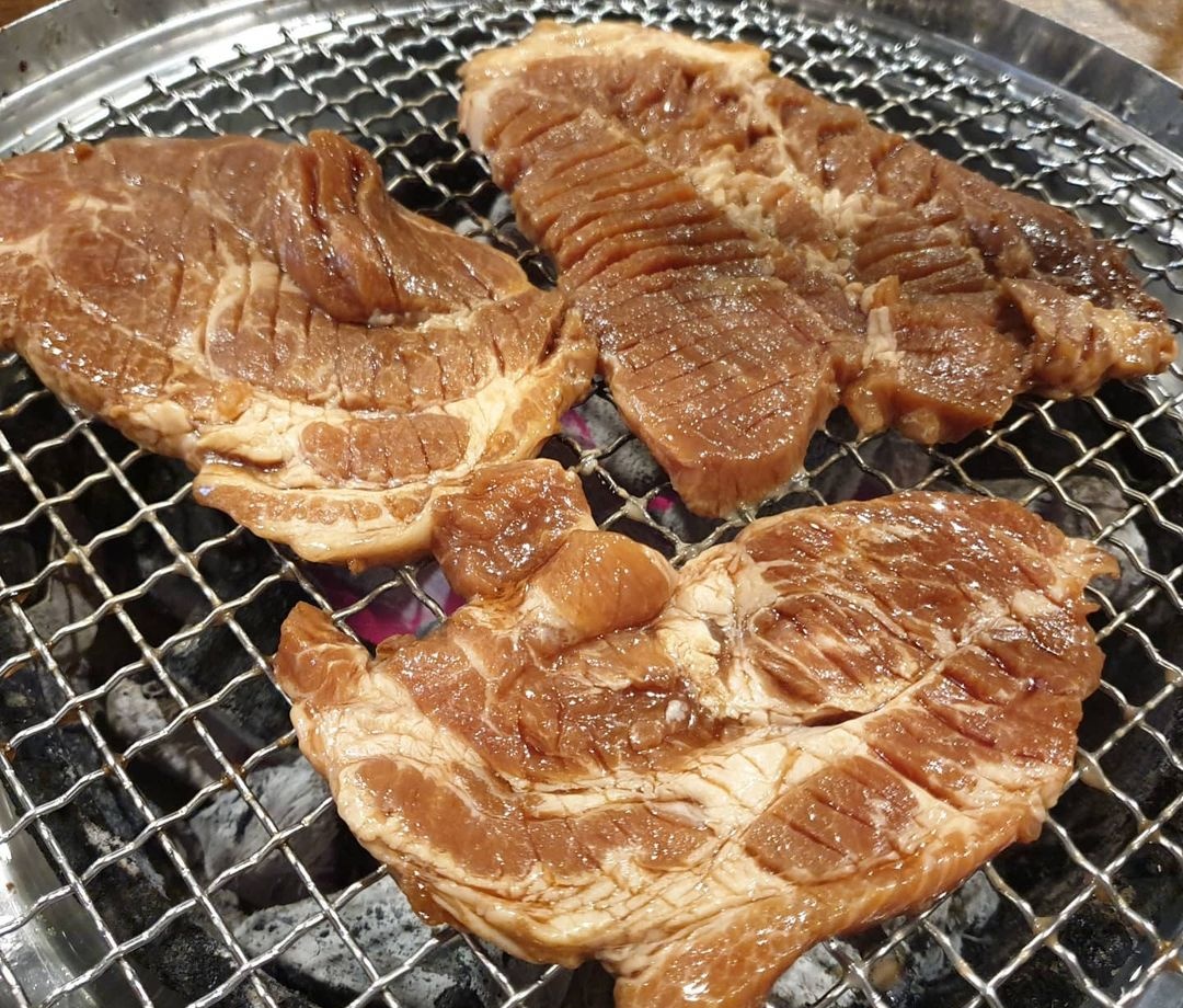 출처 : 까치산 갈비 인스타그램 검색 결과