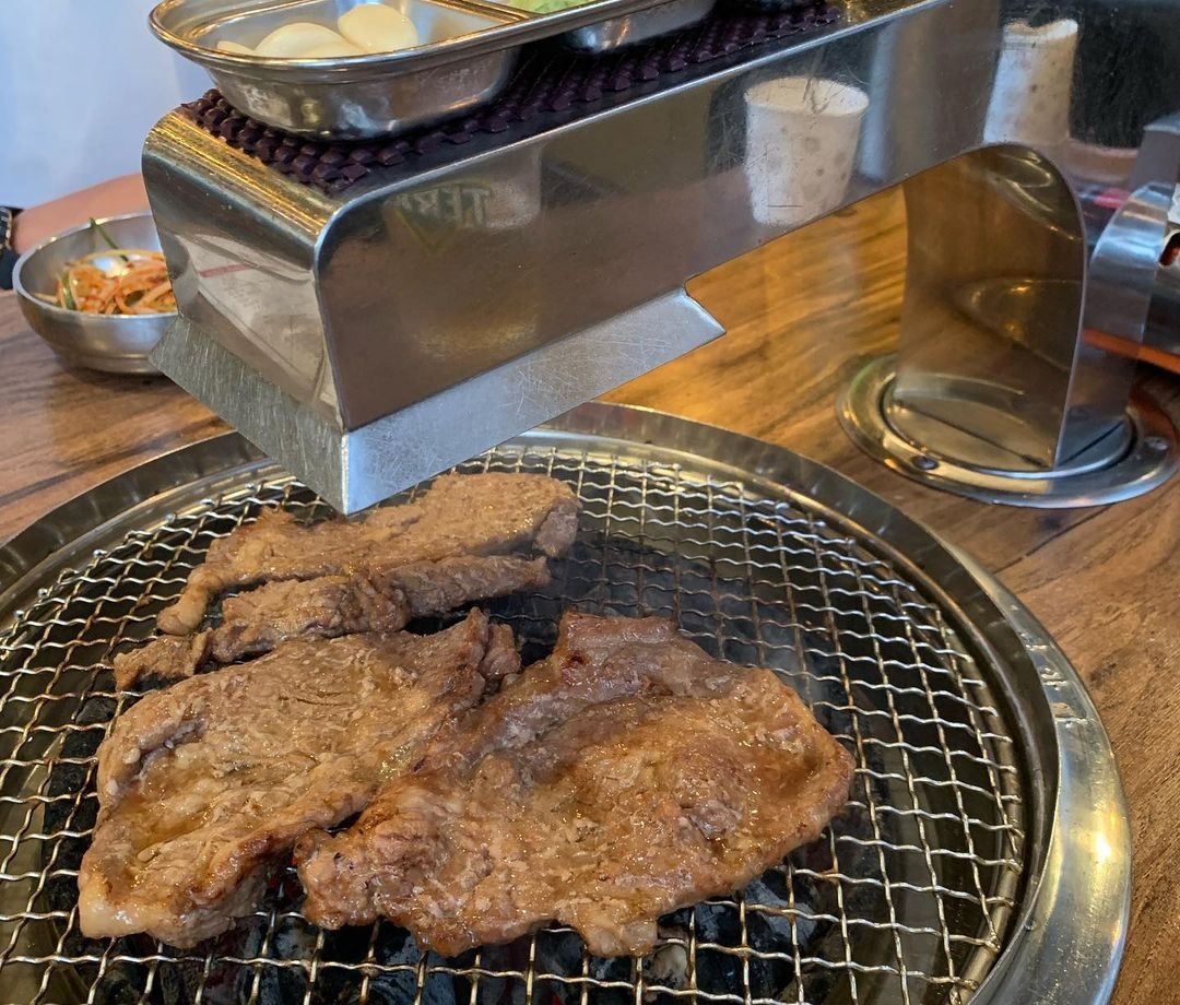 출처 : 까치산 갈비 인스타그램 검색 결과