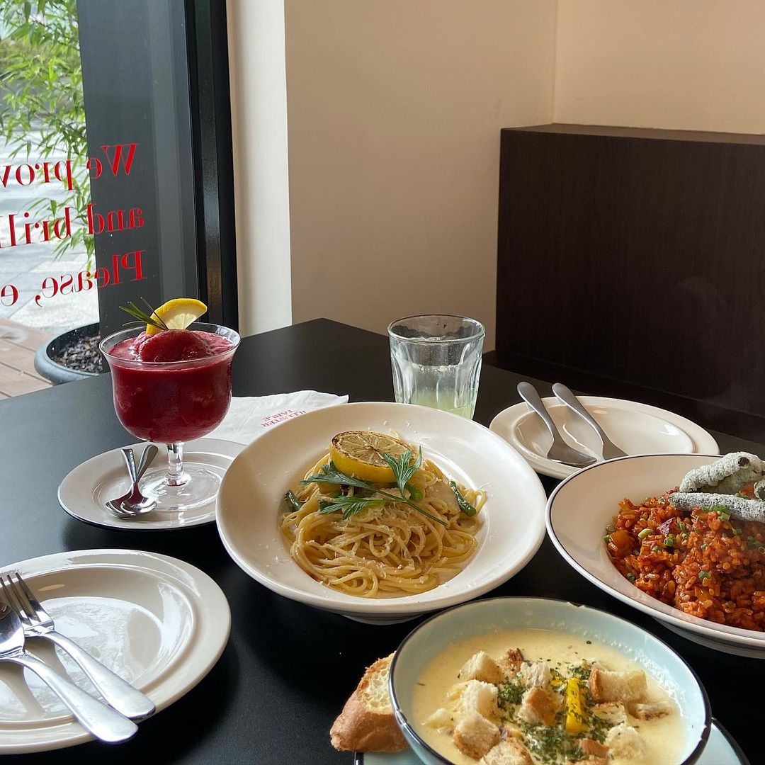 출처 : 일루스터테이블 인스타그램 검색 결과