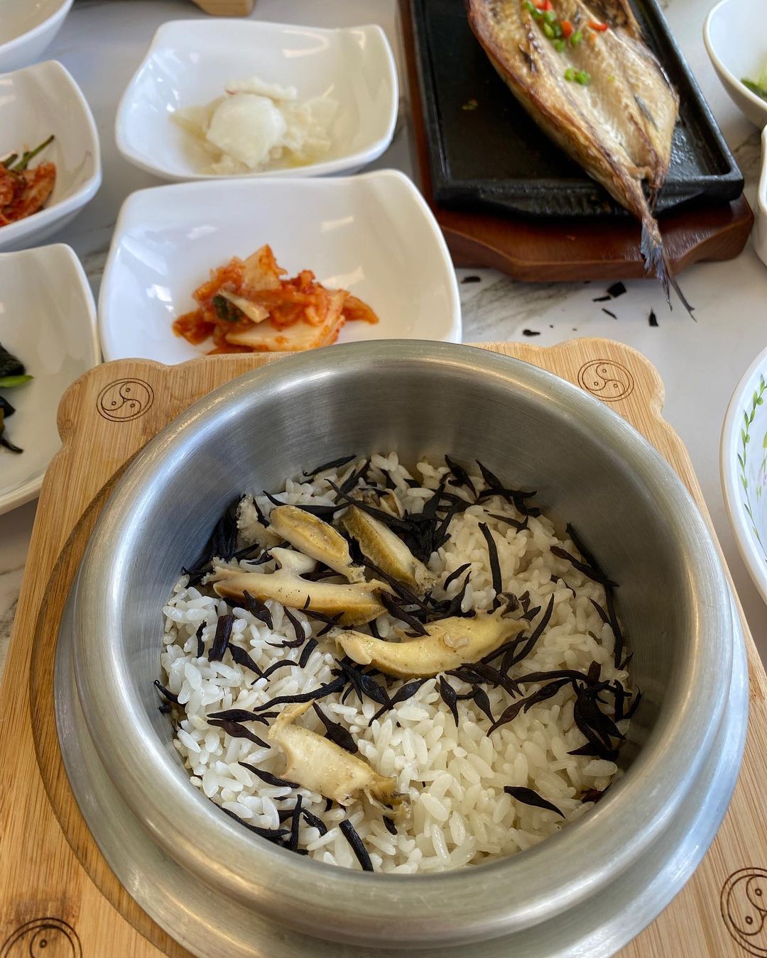 출처 : 꽃피는전복식당2 인스타그램 검색 결과